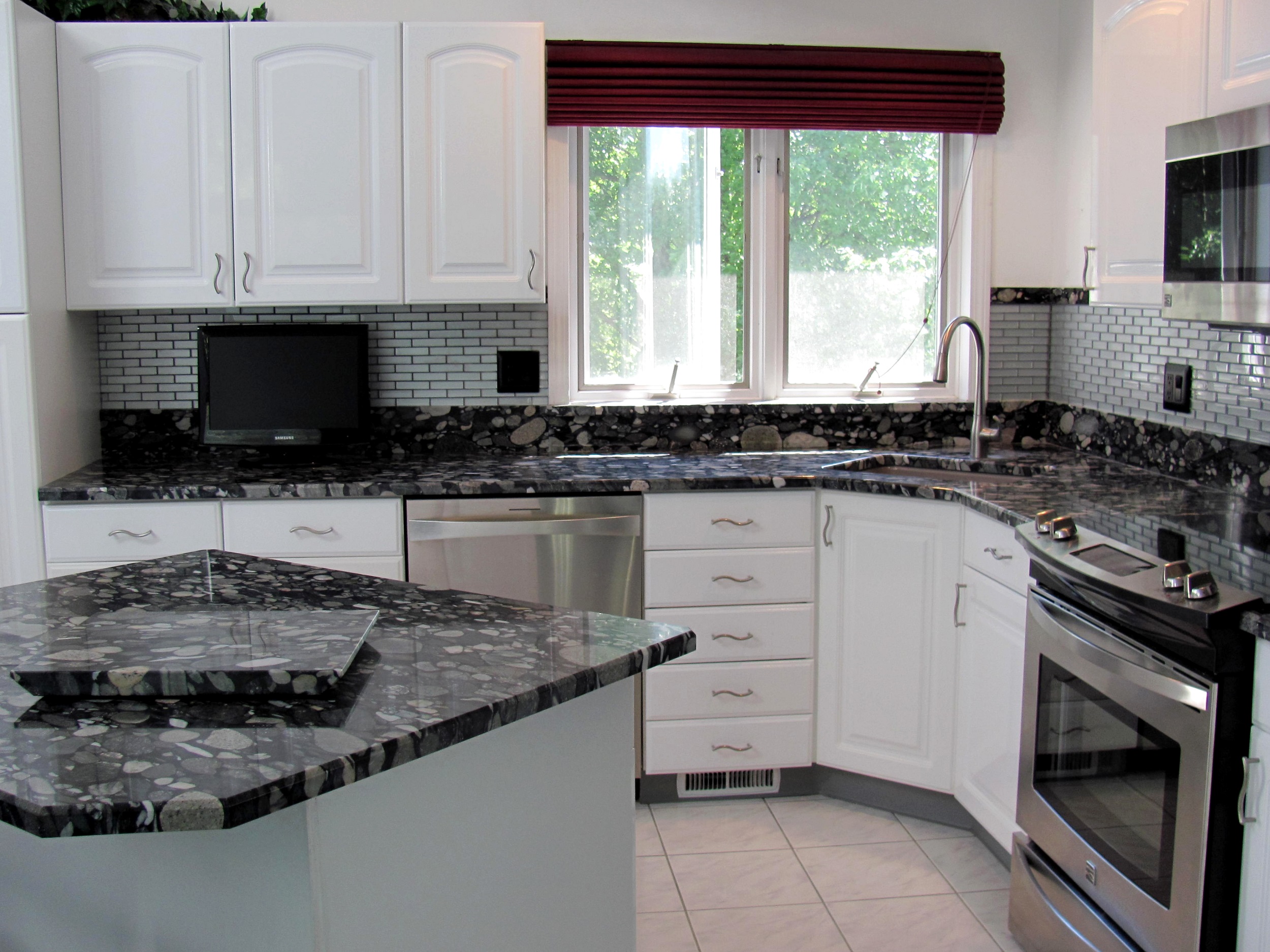 Blue Pearl granite kitchen countertops